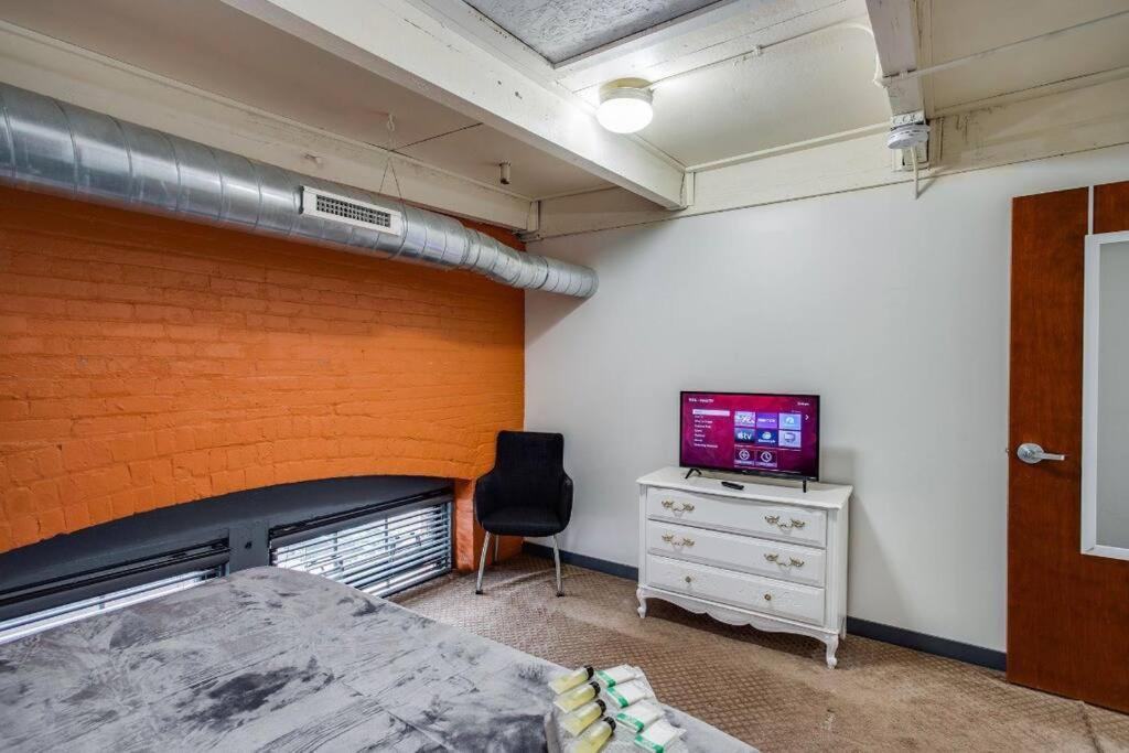 Centric Modern Loft W/ King Beds Apartment โรเชสเตอร์ ภายนอก รูปภาพ