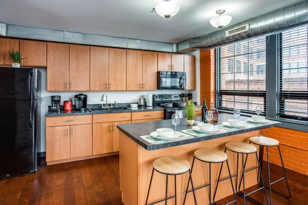 Centric Modern Loft W/ King Beds Apartment โรเชสเตอร์ ภายนอก รูปภาพ