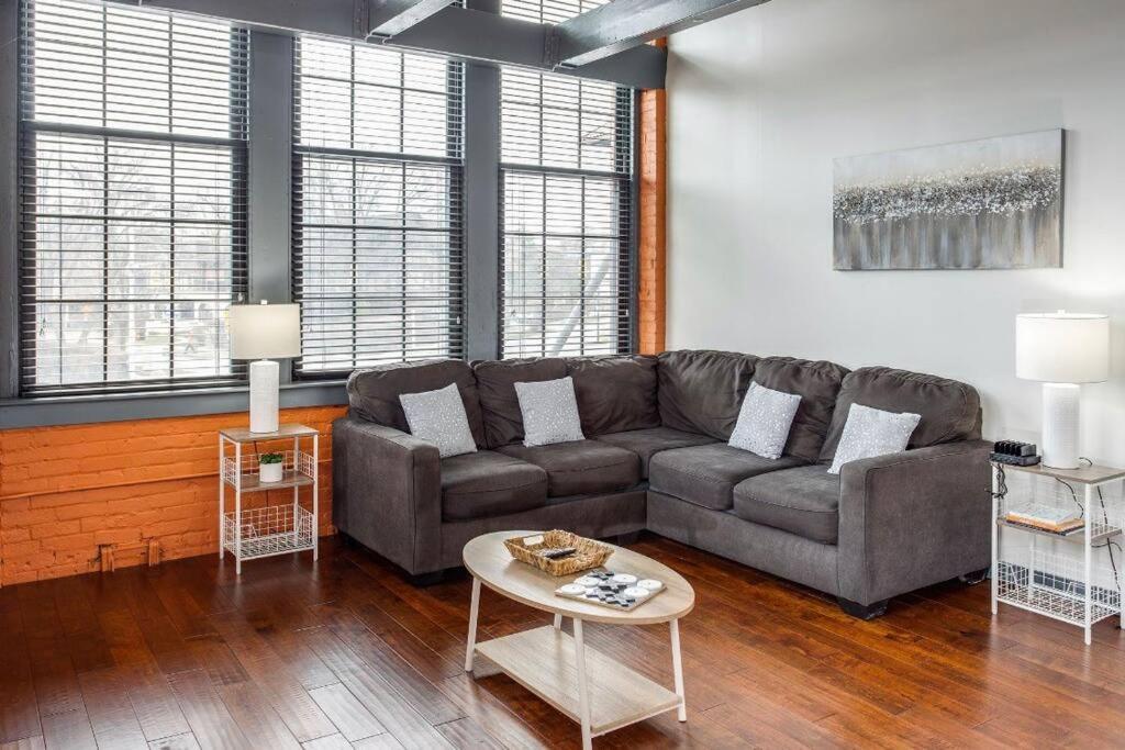 Centric Modern Loft W/ King Beds Apartment โรเชสเตอร์ ภายนอก รูปภาพ