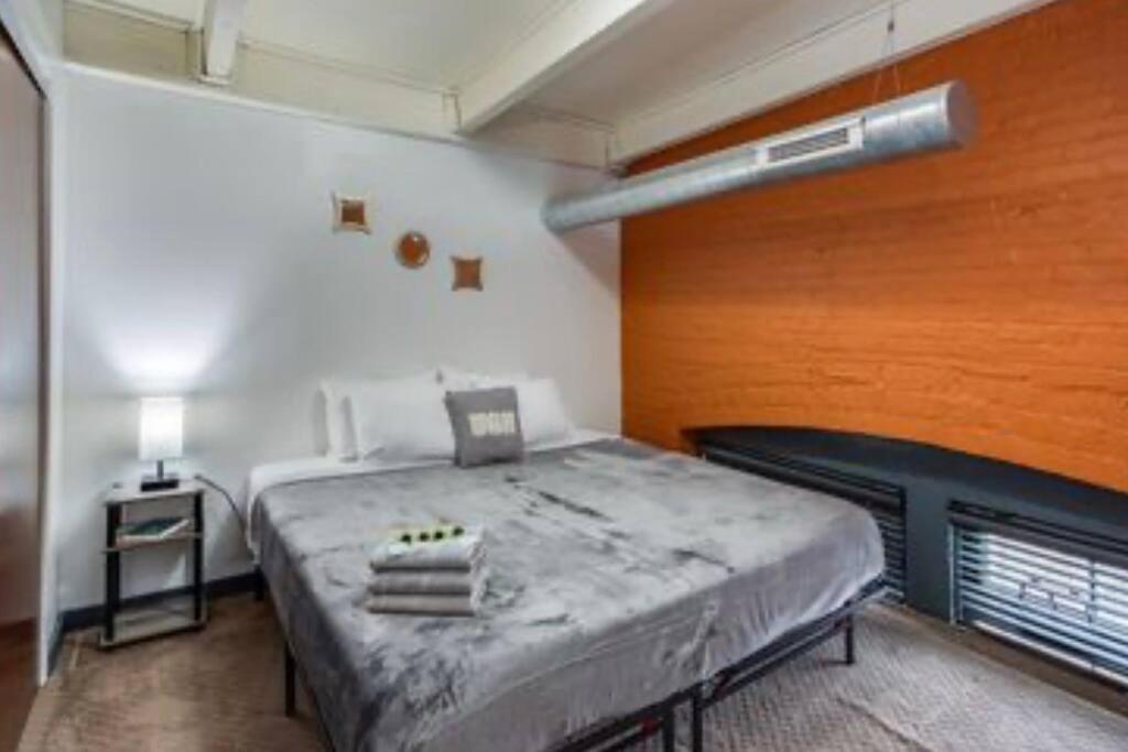 Centric Modern Loft W/ King Beds Apartment โรเชสเตอร์ ภายนอก รูปภาพ