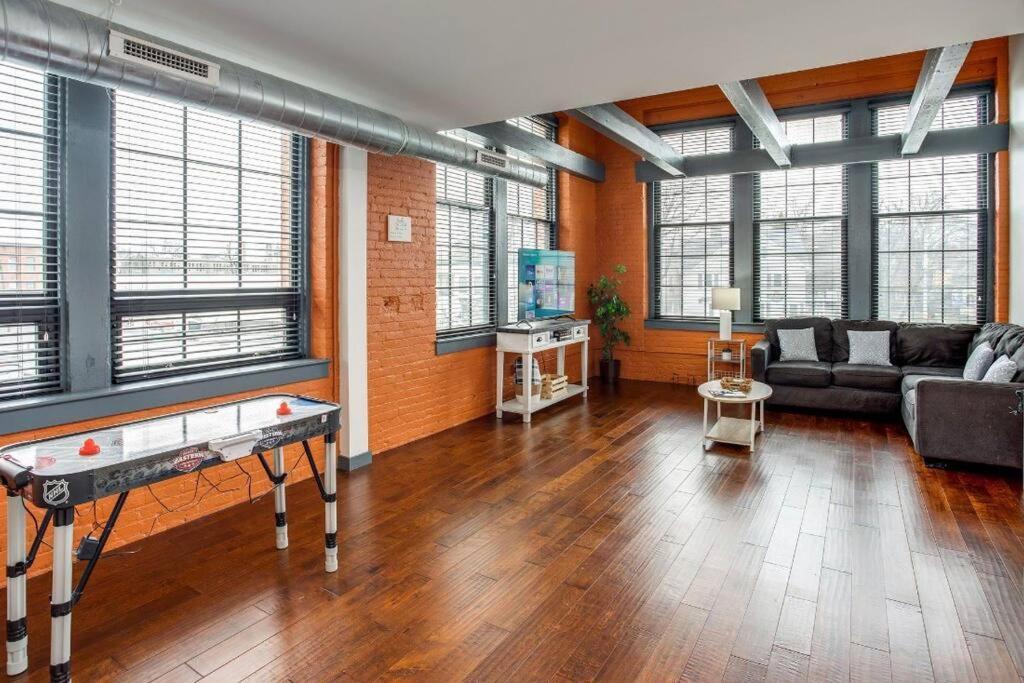 Centric Modern Loft W/ King Beds Apartment โรเชสเตอร์ ภายนอก รูปภาพ